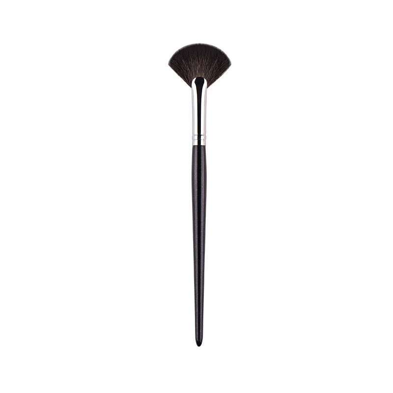 1 piece Small Fan Makeup brushes Highlighter Nose shadow Make up brush Blusher contour exquisite beauty tools Goat hair