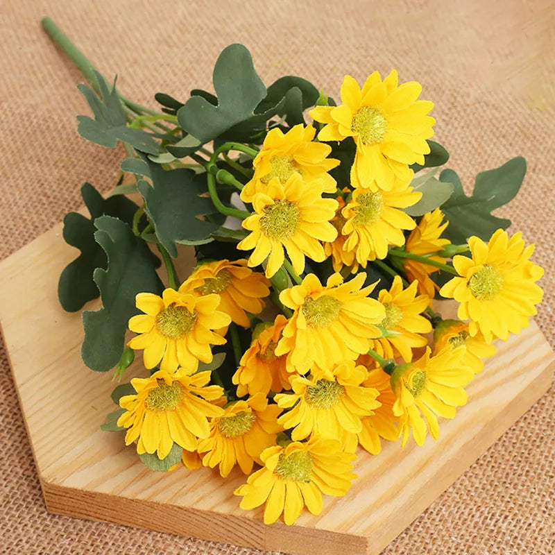 Autumn Beautiful Silk Daisy Bouquet Christmas Decorations Vase for Home Wedding Decorative Household Products Artificial Flowers