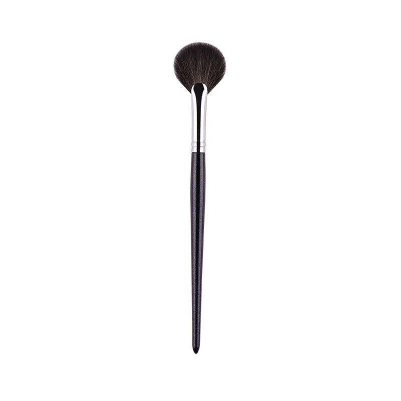 1 piece Small Fan Makeup brushes Highlighter Nose shadow Make up brush Blusher contour exquisite beauty tools Goat hair