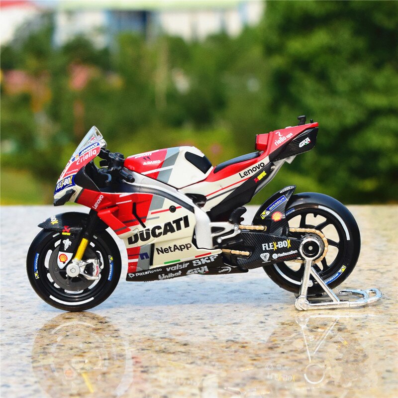 Maisto 1:18 2018 GP Racing Desmosedici RR Factory Racing Team 04