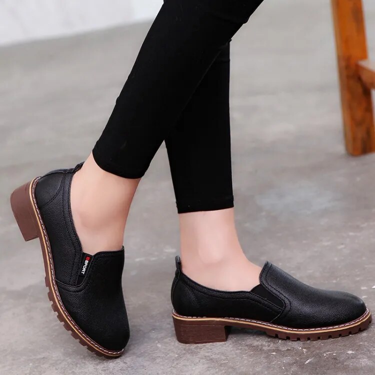 new fashion Women Flat Shoes Round Toe Lace-Up Oxford Shoes Woman brogue casual shoes m89
