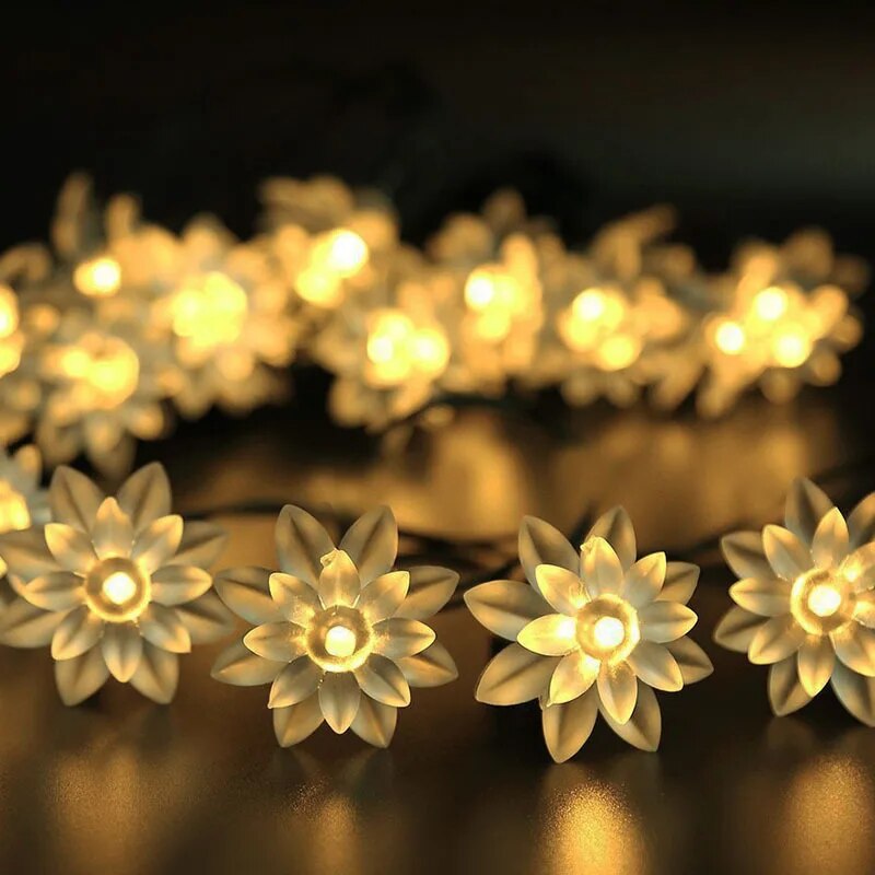 Solar Powered String Lights Outdoor 7M 50 LED Lotus Flower Festoon Fairy Light Decorative Lighting for Garden Fence Decorations