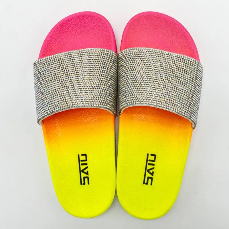 Leisure New Black Rhinestone Slippers Women's Summer Outdoor Crystal PVC Soled Slides Ladies Sexy Cool Comfort Beach Sandals