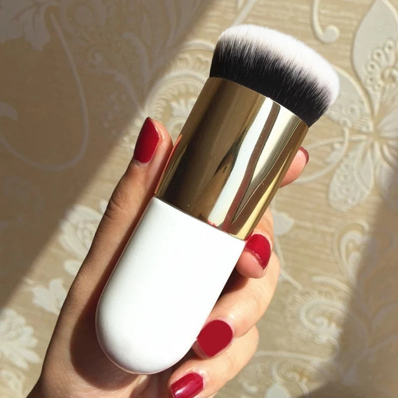 2023 New Chubby Pier Foundation Brush Flat Cream Makeup Brushes Professional Cosmetic Make-up Brush