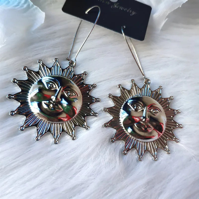 Big Golden Colour Sun Earrings Happy Celestial Jewelry Summer  Sunshine Fashion Beautiful Women Friend Gift Exaggerated Jewelry