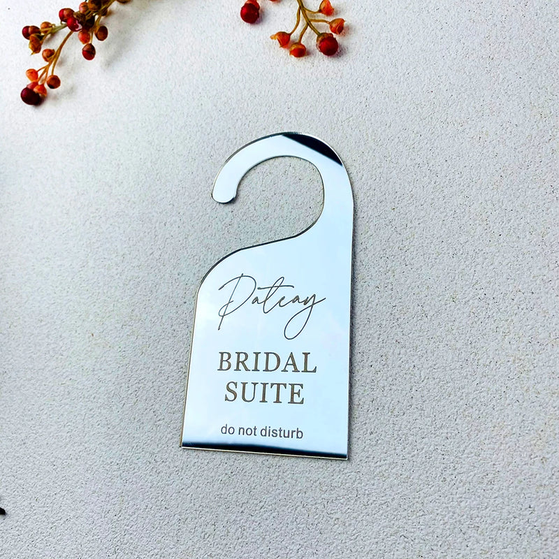 Personalized Wedding Do Not Disturb Door Hangers Bridal Suite Hanging Door Sign Customized Bride Name Party Acrylic Decoration