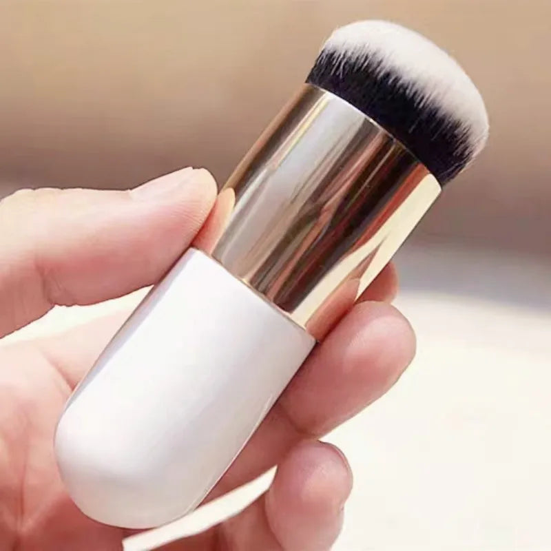 2023 New Chubby Pier Foundation Brush Flat Cream Makeup Brushes Professional Cosmetic Make-up Brush