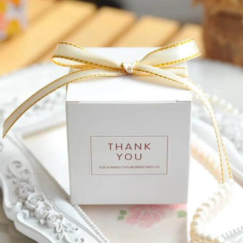 New European Simple Atmosphere White Cube Candy Boxes Wedding Party Supplies Gift Packing Box Baby Shown Favors Gift Bag