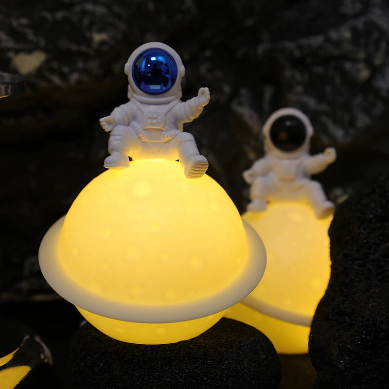 Astronaut Sitting in The Moon Night Light Creative Desktop Luminous Planet Lamp Ornament Home Decoration Birthday Kid Gifts