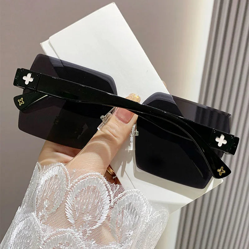 New Frameless Square Sunglasses Summer Women Leisure Street Shooting Sun Glasses Fashion Sunshade Eyewear UV400 Gafas De Sol