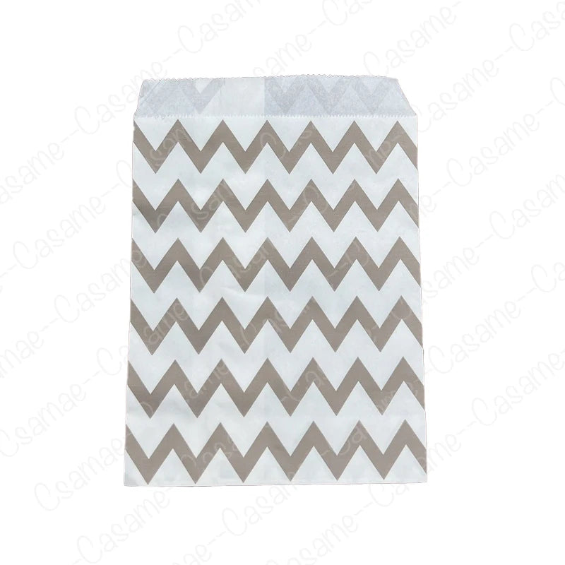 50 pcs 5x7 inch Paper Bag Four Leaf Clover Polka Dot Wavy Kraft Paper Bag Mixed Cookies Candy Gift Wrapping Bag For Christmas