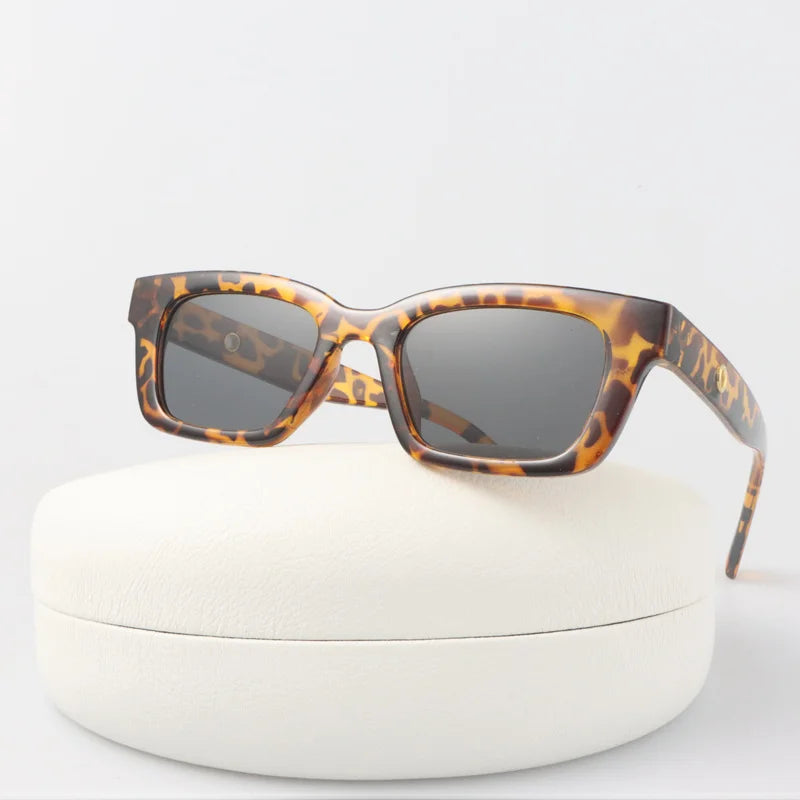 New Square Sunglasses Man Brand Designer Vintage Sun Glasses Male Fashion Multicolor Mirror Small Frame Travel Oculos De Sol