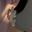 Irregular Metal Pendant Earrings European American Style Personality Fashion Stud Earrings Ms Girl Travel Wedding Accessories