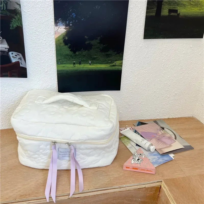 2024 New Flower Pattern Women Makeup Bag Toiletries Cosmetic Organizer Zipper Bag Travel Wash Pouch Cosmetic Bag Make Up Bags