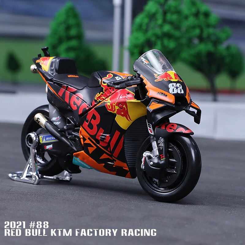 Maisto 1:18 2018 GP Racing Desmosedici RR Factory Racing Team 04