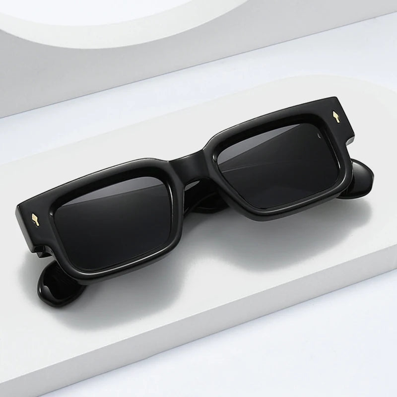 SO&EI New Square Sunglasses Women Vintage Rivets Trending Clear Ocean Gradient Lens Shades UV400 Men Punk Sun Glasses