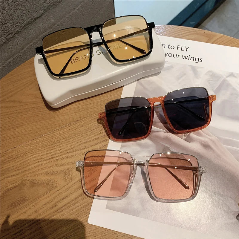 2024 New Vintage Fashion Sunglasses For Women Metal Square Frame Luxury Shades Pink Sun Glasses Photograph Sun Eyewear UV400