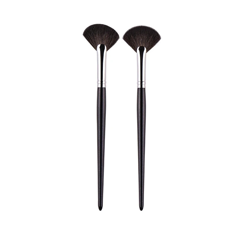 1 piece Small Fan Makeup brushes Highlighter Nose shadow Make up brush Blusher contour exquisite beauty tools Goat hair