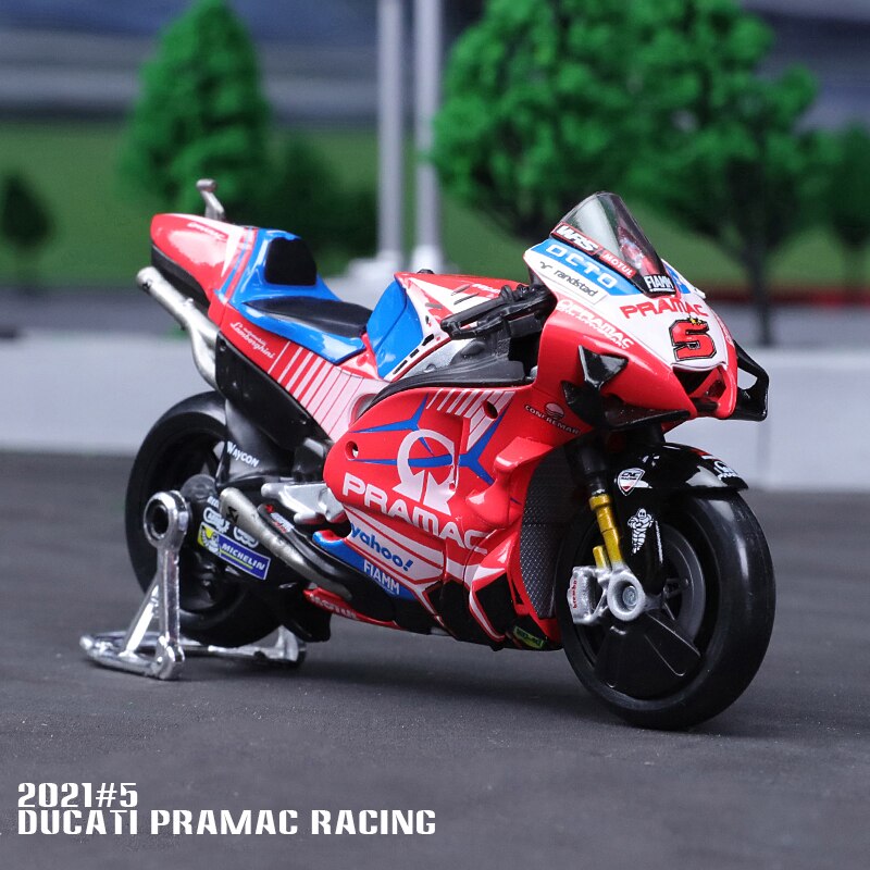 Maisto 1:18 2018 GP Racing Desmosedici RR Factory Racing Team 04