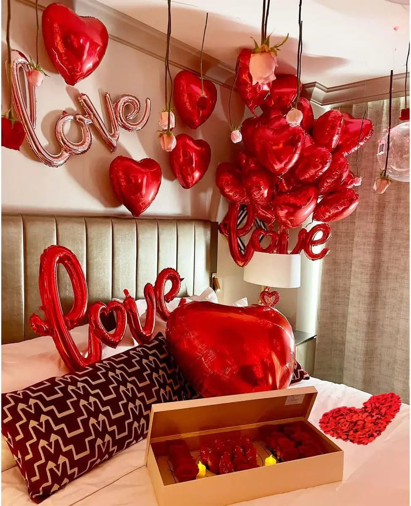 32Pcs/1Set Red Heart Balloons Wedding Background Room Decor I Love You Balloons Hanging Swirls for Valentine's Day Decorations