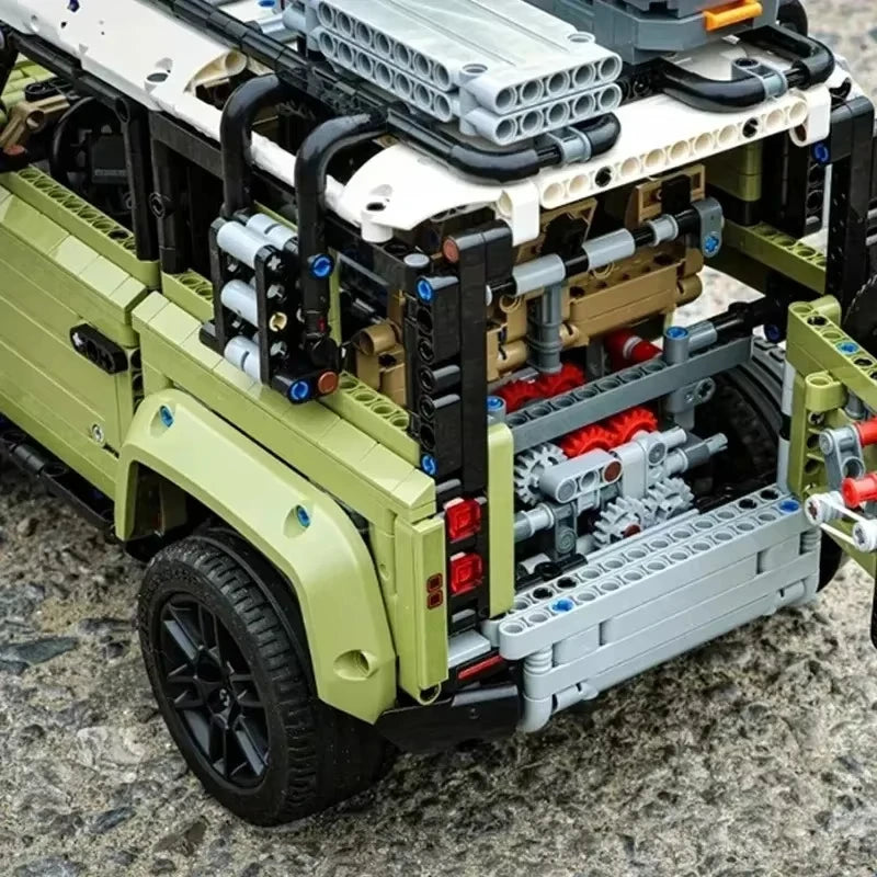 2573PCS Technical 1:8 Land Rover Defender Off-Road Building Blocks SUV Assemble Bricks Vehicle Toys Gift For Children Kids