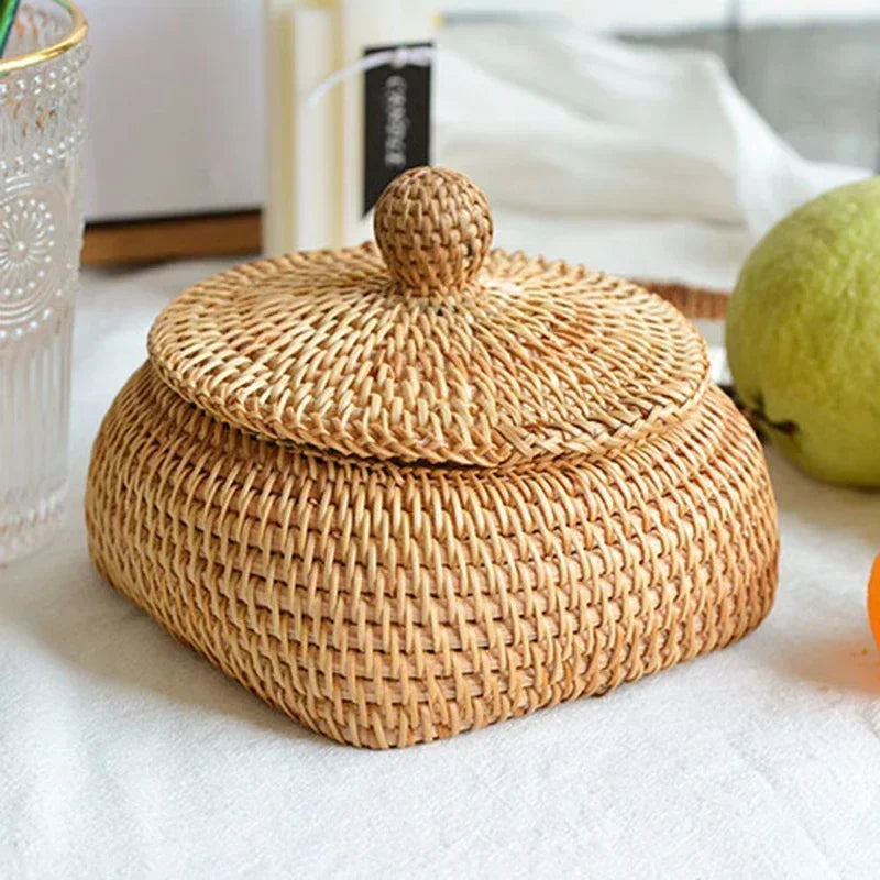 New Round Rattan Boxes with Lid Hand-Woven Multi-Purpose Wicker Tray Desktop Decoration Jewelry Storage Box Make Up Organizer