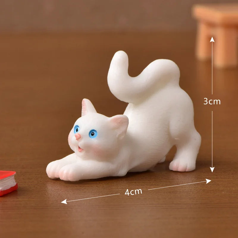Cute Figurines Miniature Cartoon Animal Cat Resin Ornament Micro Landscape Kawaii Desk Accessories For Decoration Home Kids Gift