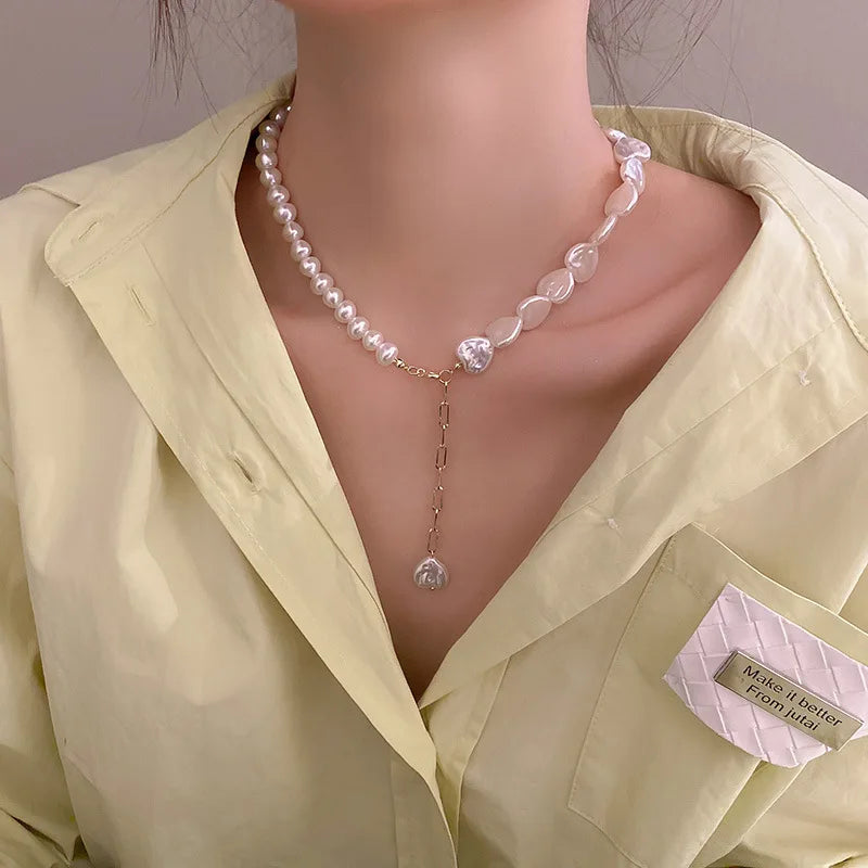 Fashion Irregular Pearl Love Pendant Necklace Women Trend Temperament Clavicle Chain Versatile Jewelry Girl Necklace Spring New