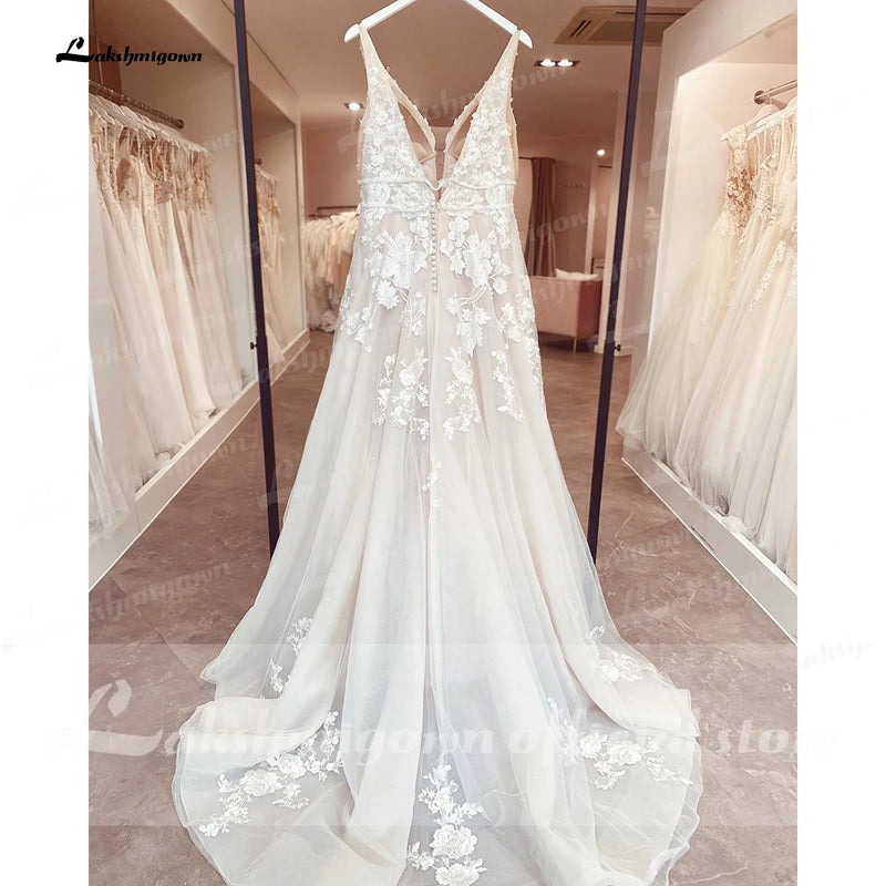 Lakshmigown Bohemian Wedding Dresses V-Neck Appliques Lace A-Line Beach Princes Wedding Bridal Gown 2025 Plus Size Customized