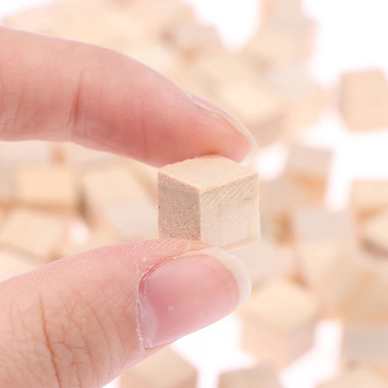 100PCS Unfinished Blank Mini DIY Wooden Square Blocks 1cm Wood Solid Cubes for Woodwork Craft Kids Toy Puzzle Making Material