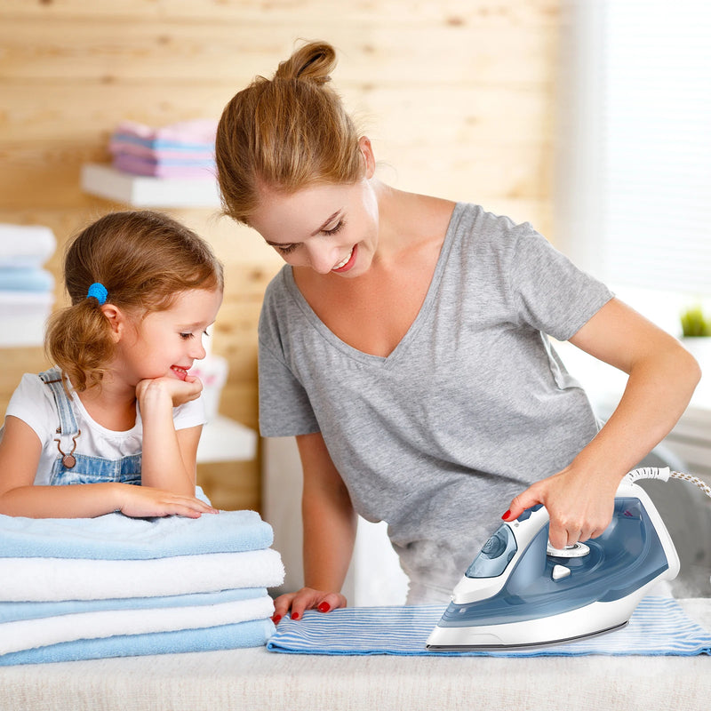 BRIEFNESS Electric Iron Portable Steam Iron, 2400W Powerful Steam Function, Non-stick Stainless Steel Soleplate,350ml Water Tank