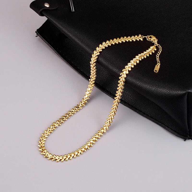 2024 New Bone Shape Stainless steel Chokers Necklace Does Not Fade Fashion Jewelry Sexy Accessories For Party Woman‘s Necklace