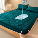 Super Waterproof Quilted Mattress Cover Twin Full King Queen Size Anti-mite Air-Permeable Bed Pad Cover Not Including Pillowcase