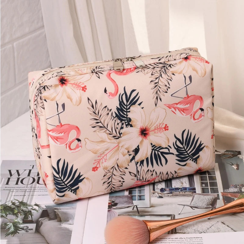 Large Flamingo Print Waterproof Cosmetic Bag for Travel Organized Storage Pouch Makeup Bags with Multiple Compartments