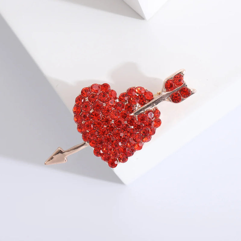 Full Red Rhinestone An Arrow Through The Heart Brooch Pin For Women Crystal Love Heart Brooches Party Lovers Luxury Jewelry Gift
