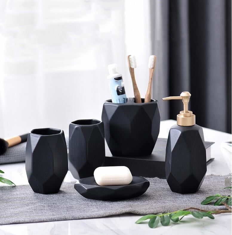 Nordic Black Frosted Bathroom Set Art Modeling Ceramic Lotion Bottle Toothbrush Holder Soap Tray Creative Fashion Toiletries