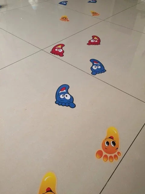 3 Sheet Small Feet To Sticker Children Room Bathroom Waterproof Smiling Face Baby Footprints Floor