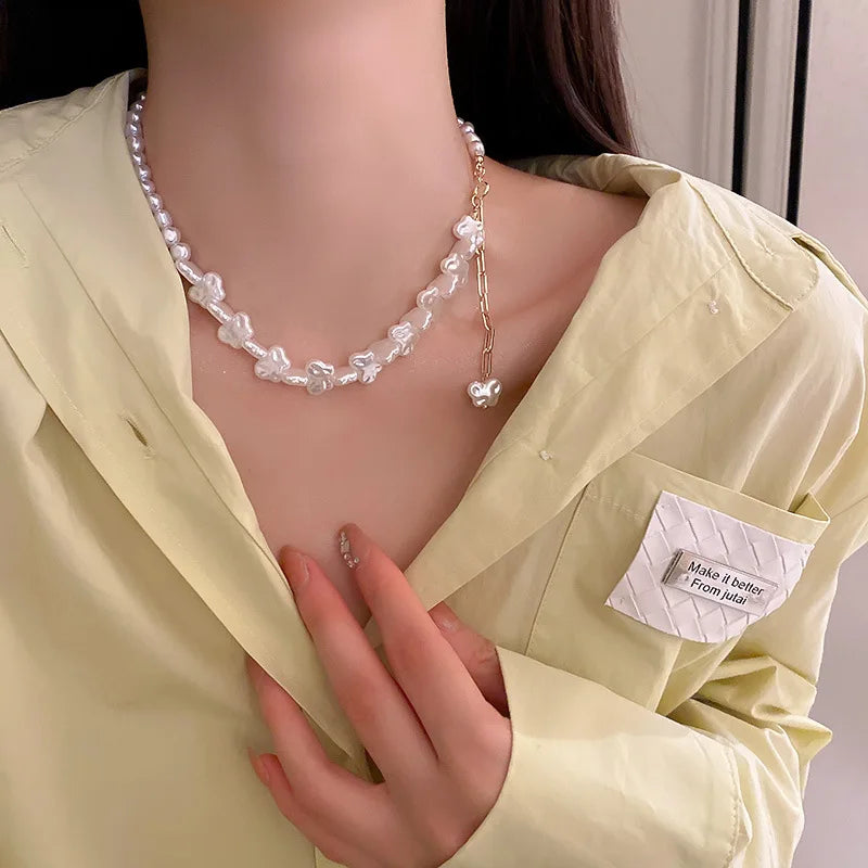 Fashion Irregular Pearl Love Pendant Necklace Women Trend Temperament Clavicle Chain Versatile Jewelry Girl Necklace Spring New