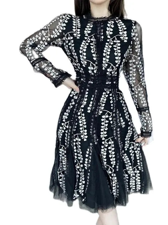 2023 Fashion Ladies Embroidered Flower Dress Women O-Neck  Elegant Vintage Dot Mesh Patchwork Lace Knee-length Dress Vestidos