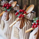 100Pcs Artificial Red Holly Berry Picks Stems Fake Winter Christmas Berries Decor for 2023 New Year DIY Garland Wreath Ornaments