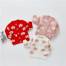 Niedlicher Blumensäuglingsbaby-Strickjackenstrickjacke