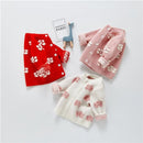 Niedlicher Blumensäuglingsbaby-Strickjackenstrickjacke