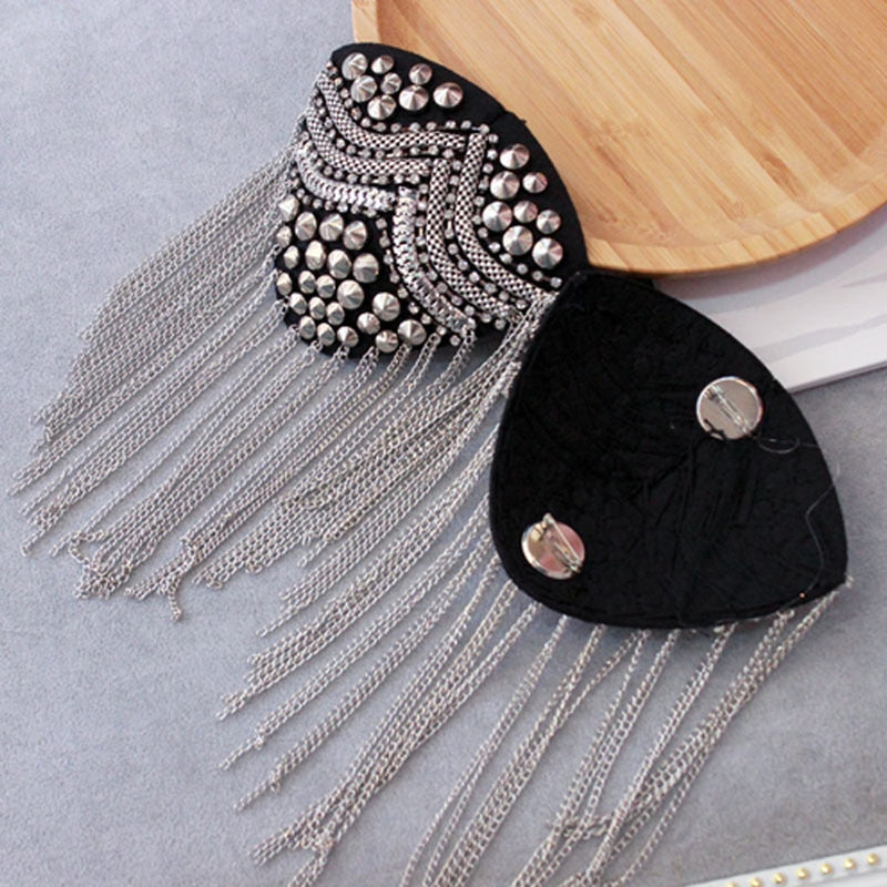 2Pcs Personality Stage nightclub hosted banquet shoulder jewelry epaulettes Retro small western assembled brooch tassel patch