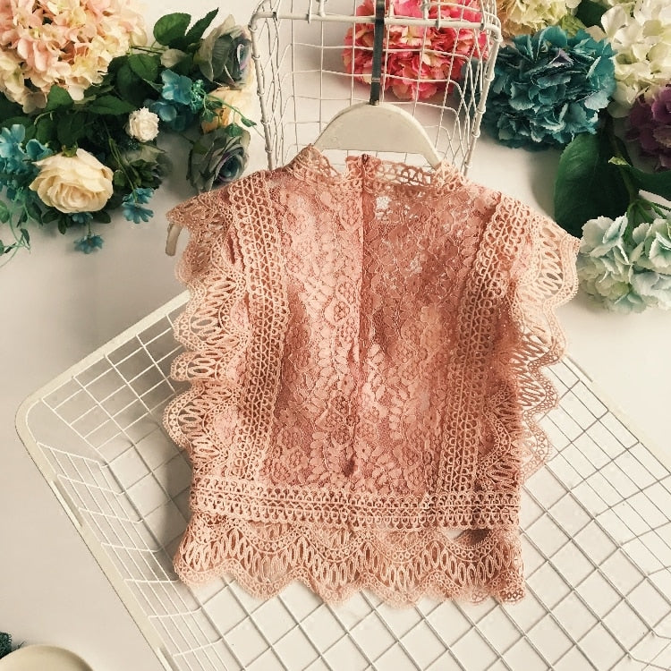 2022 Sommer Spitze aushöhlen Crop Tops Damenmode kurze Lacework Pullover Tank Weste Damen dünne elegante Außen Tanktops