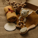 Lassen Sie uns 1 Set Babysachen Badetuch Baumwolldecke Pinsel Geschenkprodukte für Kinder Spielzeug Häkelrassel Box Weihnachtsgeschenk Geschenk machen