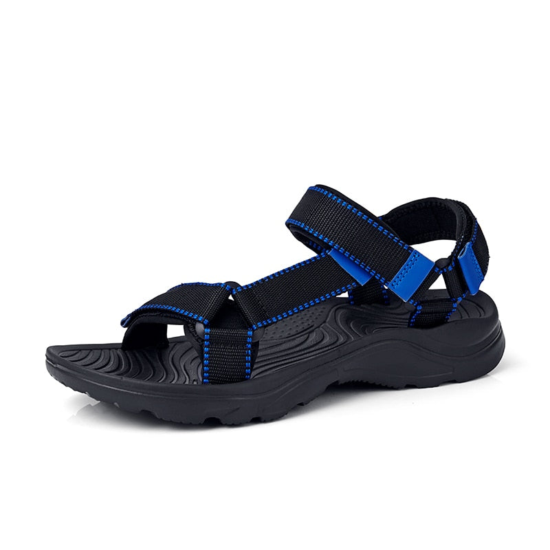 2022 Neue Männer Sandalen rutschfeste Sommer Flip Flops Hochwertige Outdoor Strand Hausschuhe Freizeitschuhe Günstige Herrenschuhe Wasserschuhe