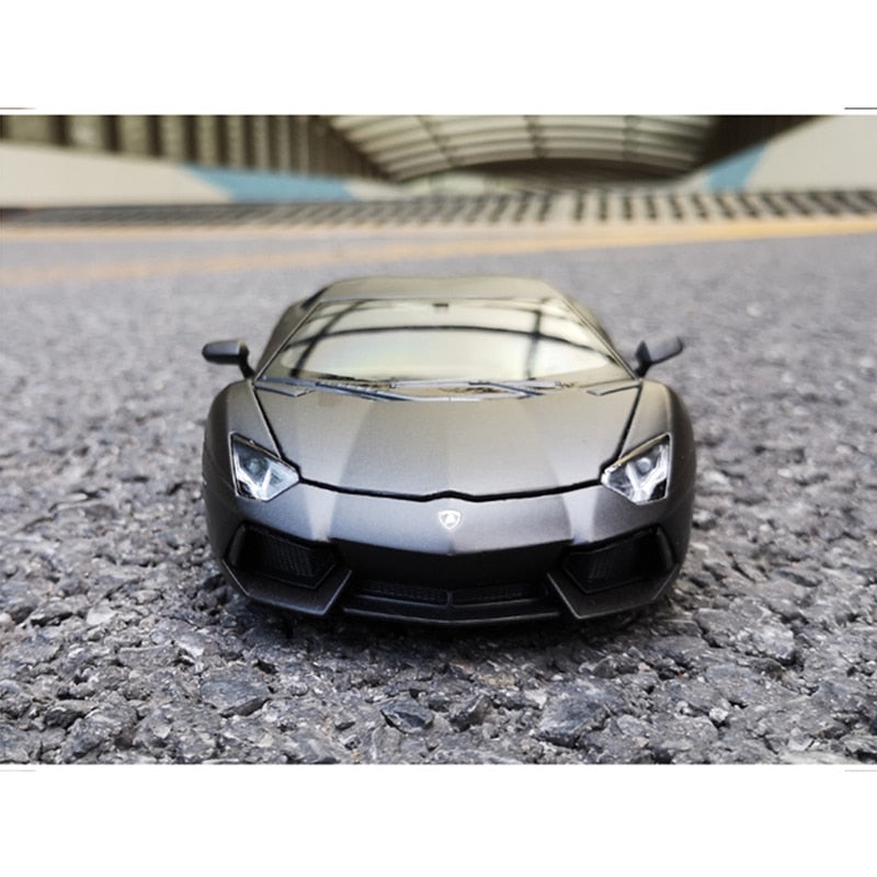 WELLY 1:24 Lamborghini Aventador LP700-4 Auto Legierung Sportwagen Modell Diecast Heckautoräder Spielzeug für Kinder