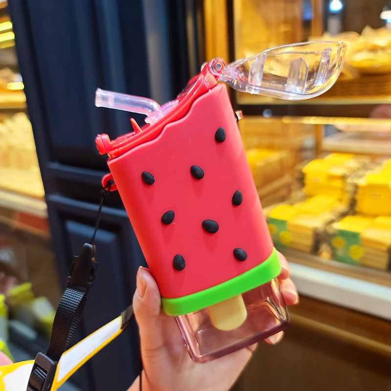 Heißer Sommer, süße Donut-Eiscreme-Wasserflasche mit Strohhalm, kreative quadratische Wassermelonenschale, tragbare, auslaufsichere Tritan-Flasche, BPA-frei