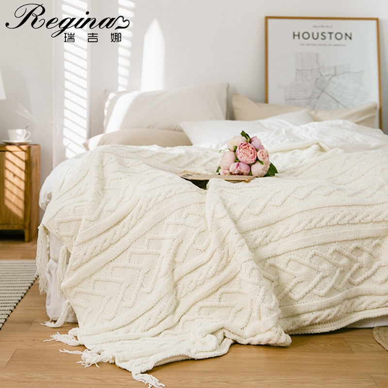 REGINA Brand Chenille Knitted Blankets Scandinavian Style Love Heart Twist Fringes Design Soft Warm Thick Blanket For Bed Sofa