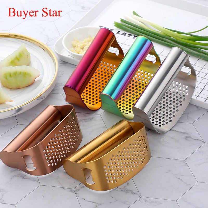 2 in1 Gold Stainless Steel Garlic Press Rolling Crusher Tools Kitchen Gadget Metal Bottle opener triturador de alho чеснокодавка